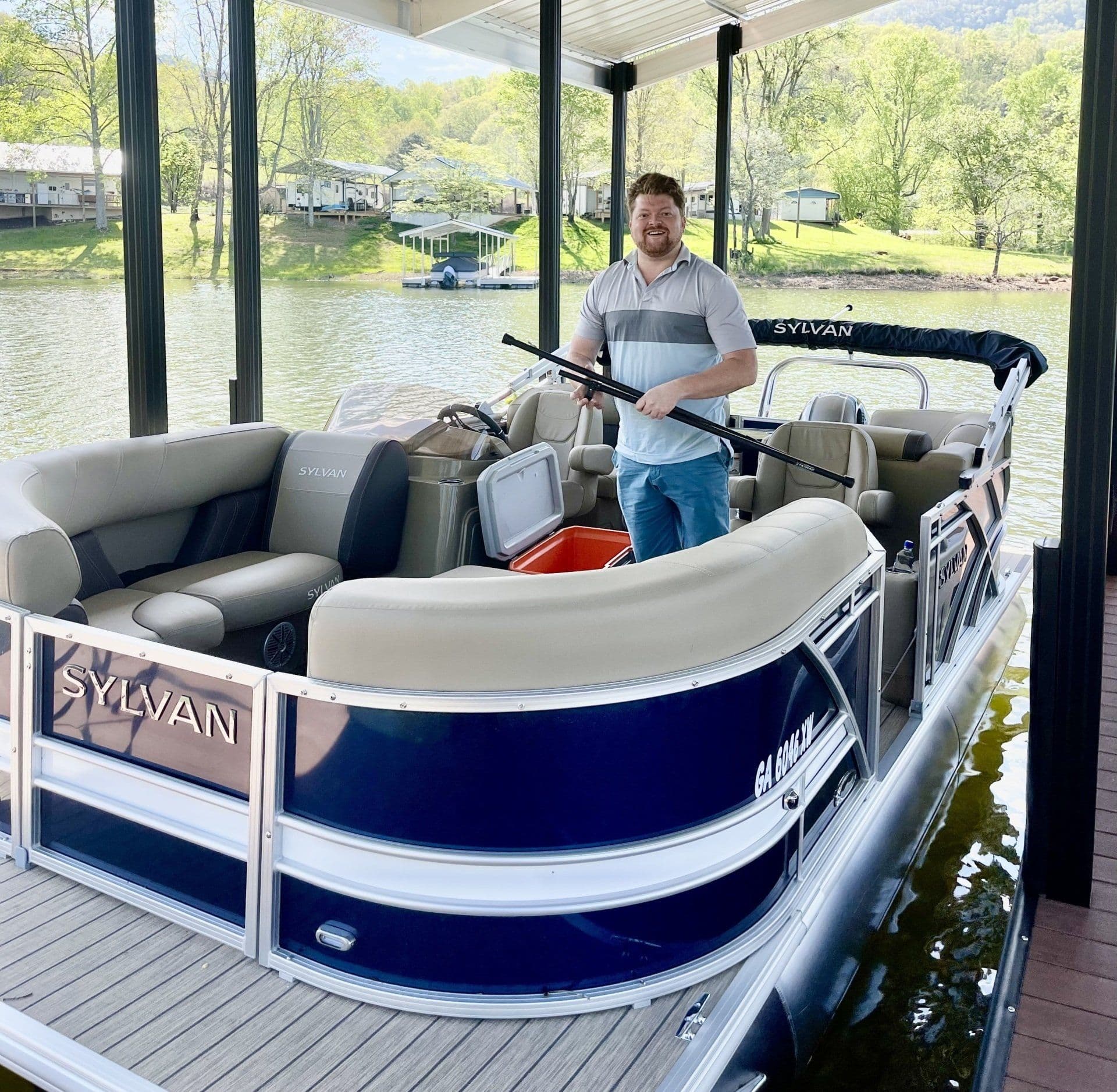 Pontoon boat on Lake Chatuge available for rental at Tranquille Resort